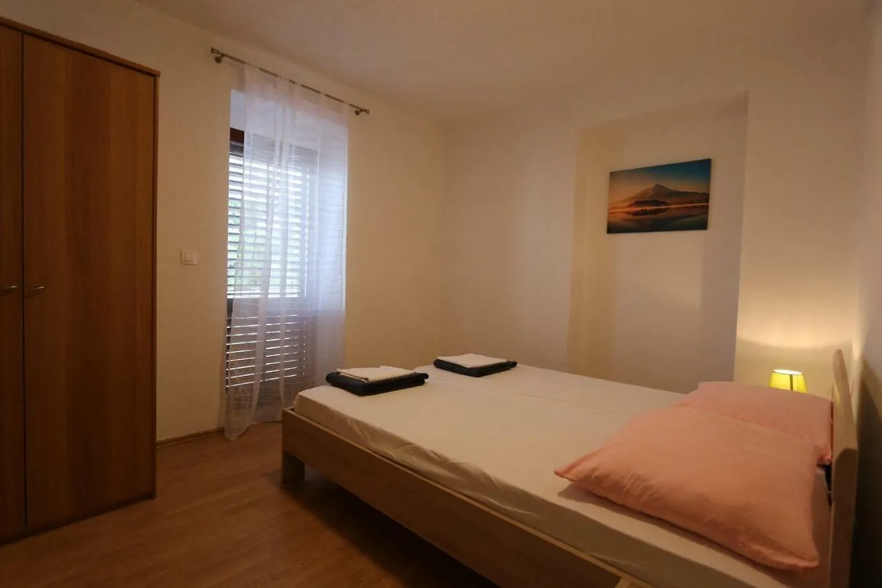Apartment In Silo/Insel Krk 13554  Silo (Krk)