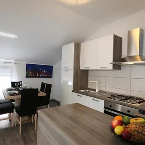 Apartment Petra, Šilo